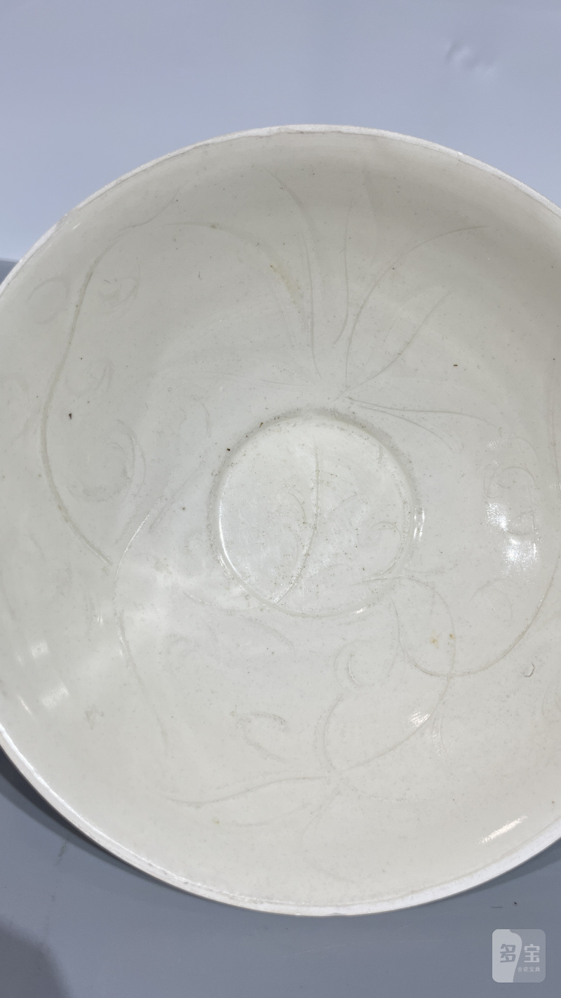 明 定瓷刻花花卉碗 - 图4